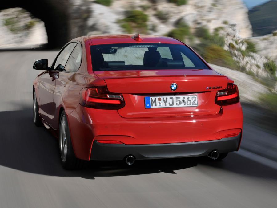  BMW M235i Coupe 2014 года  (фото 8 из 46)